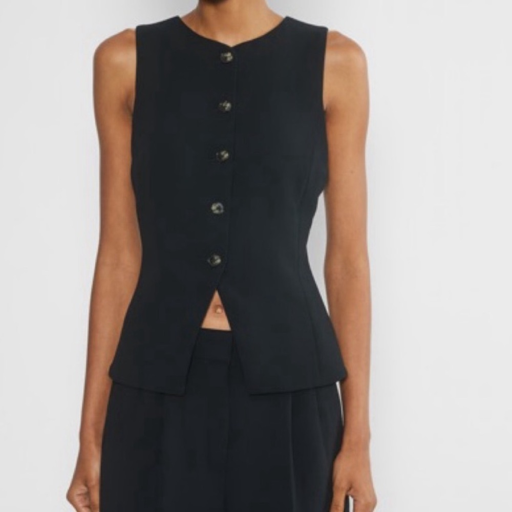 Aritzia Wilfred Regal Vest Black Top